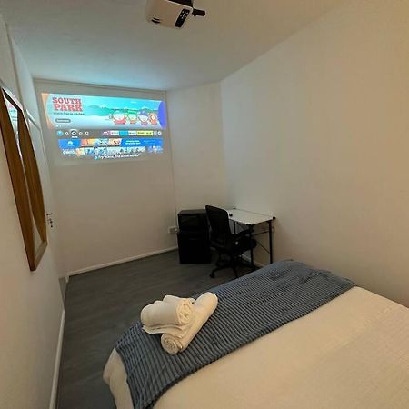 לונדון Small Cozy Private Bedroom Zone1 מראה חיצוני תמונה