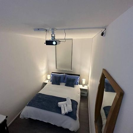 לונדון Small Cozy Private Bedroom Zone1 מראה חיצוני תמונה