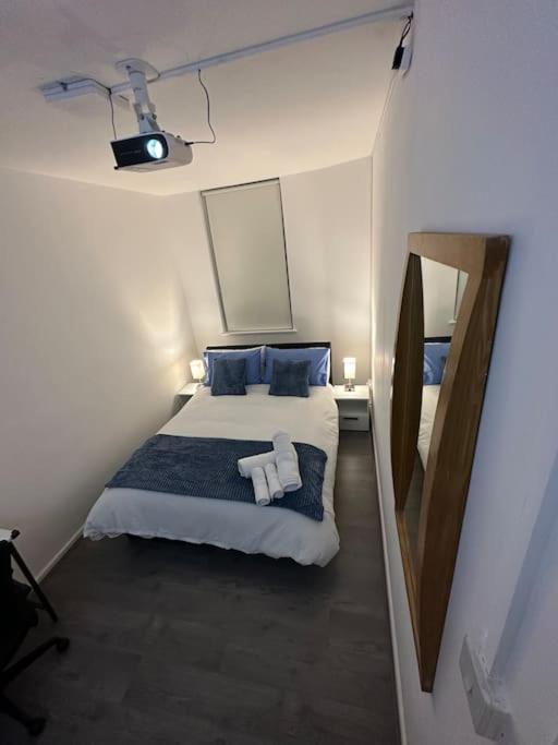 לונדון Small Cozy Private Bedroom Zone1 מראה חיצוני תמונה